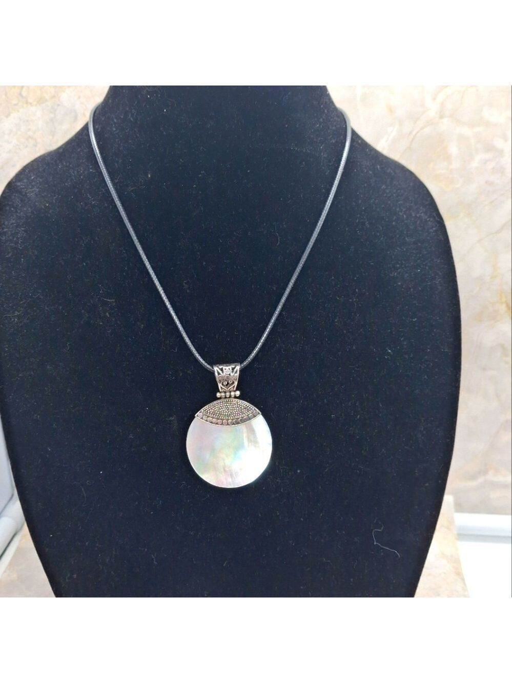 Sterling Silver 925 and Abalone Shell Pendant Necklace 16"